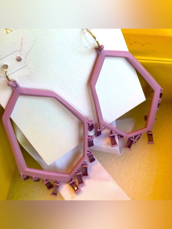 Kendra Scott Jewelry - NWT Kendra Scott RARE & Retired Thomas Earrings Lilac Perfectly FABULOUS!